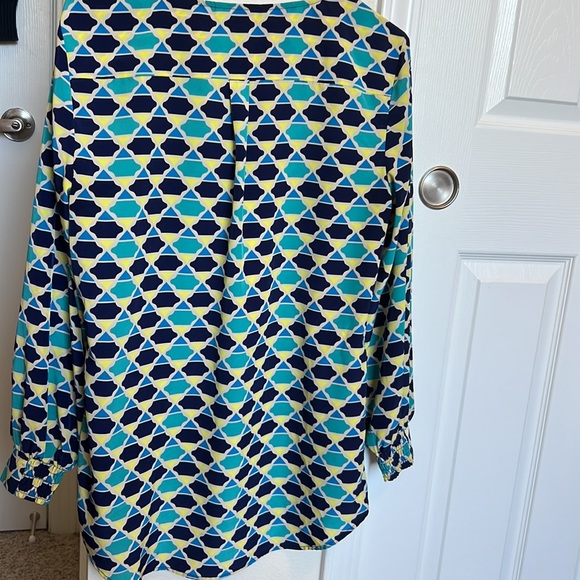 Beautiful Mediterranean tile inspired Style & Co Polyester blouse Medium - Picture 5 of 5